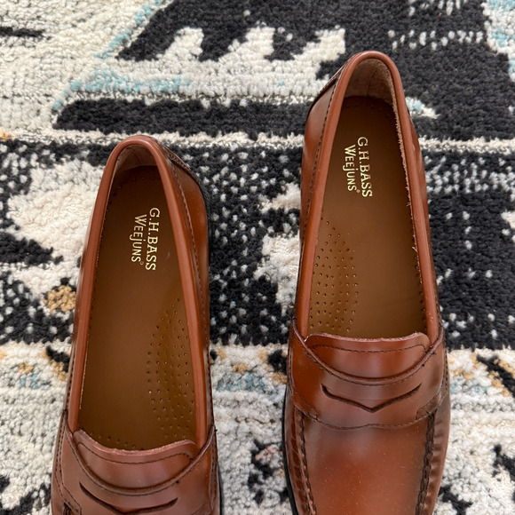 G.H.BASS Whitney Weejuns Penny Loafers Cognac